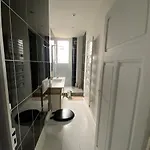 2-Bedroom Apartment, Close To City Center And Chu